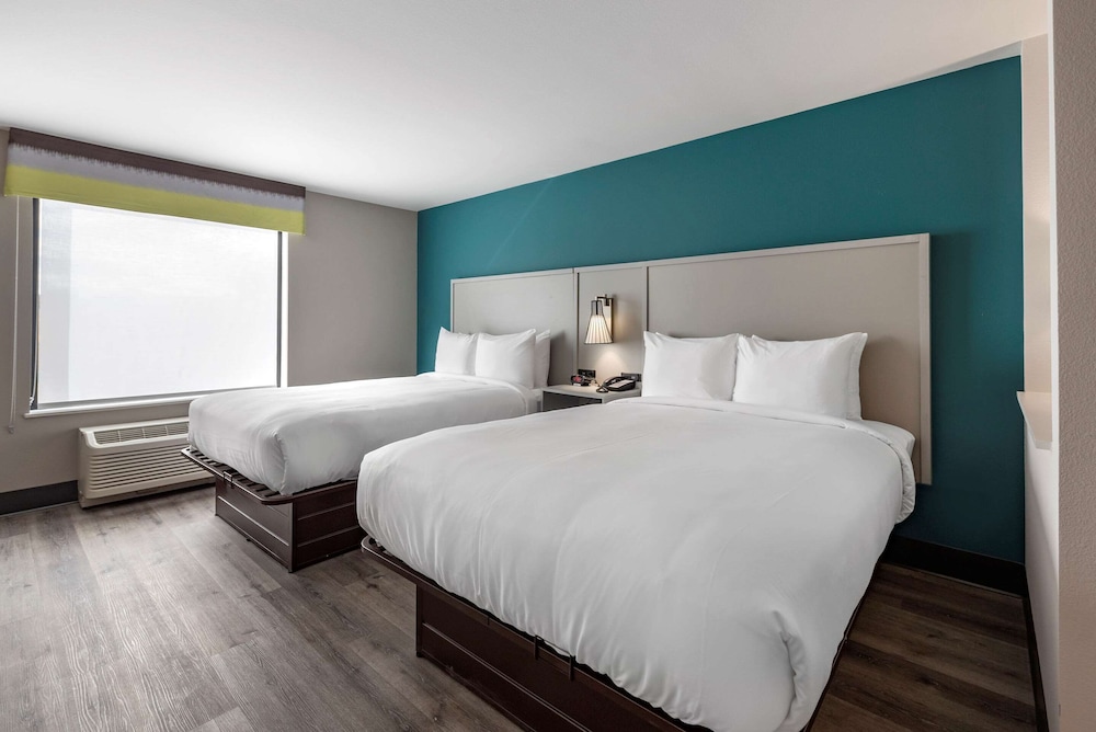 SUITE, 2 QUEEN BEDS, ACCESSIBLE