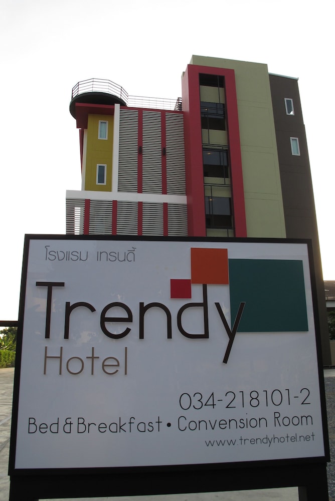 Trendy Hotel 3/44