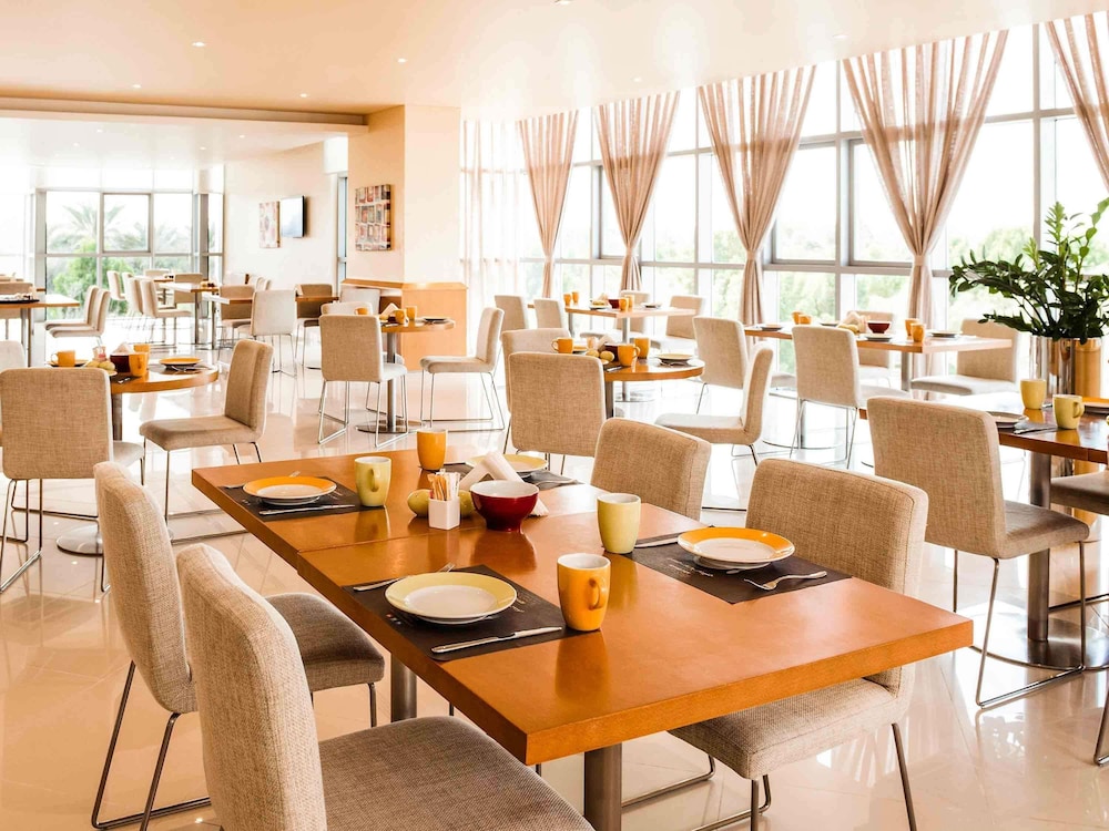 Ibis Abu Dhabi Gate Hotel 53/71