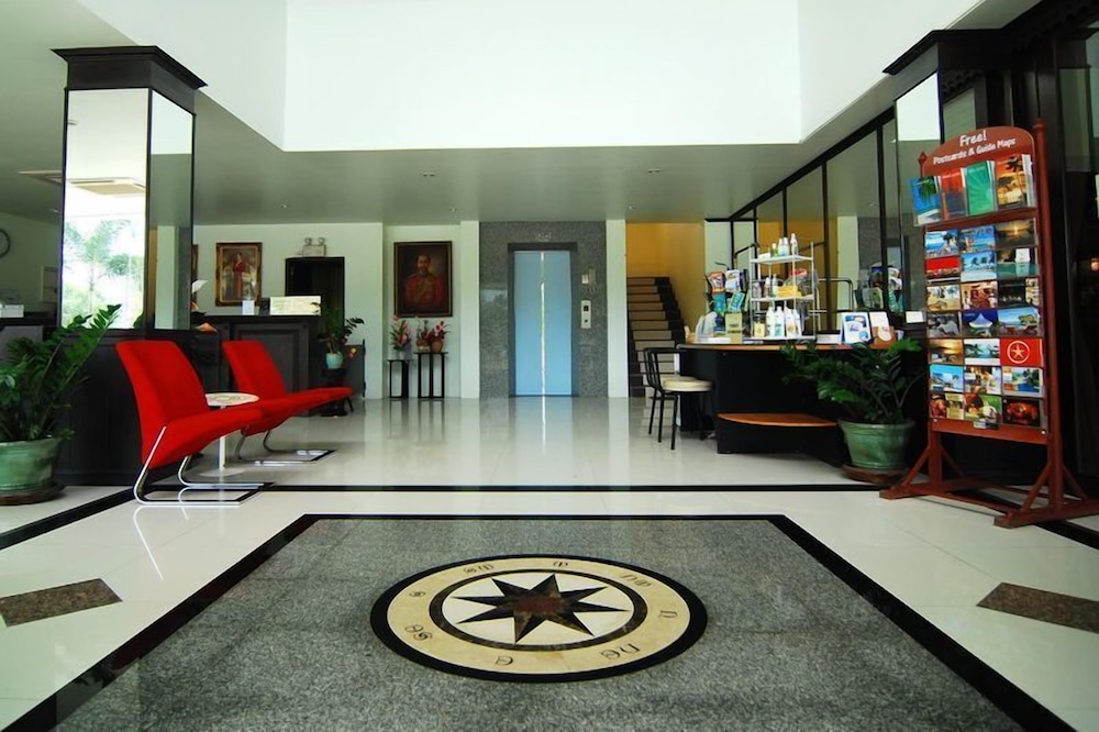 Laem Din Hotel 4/16