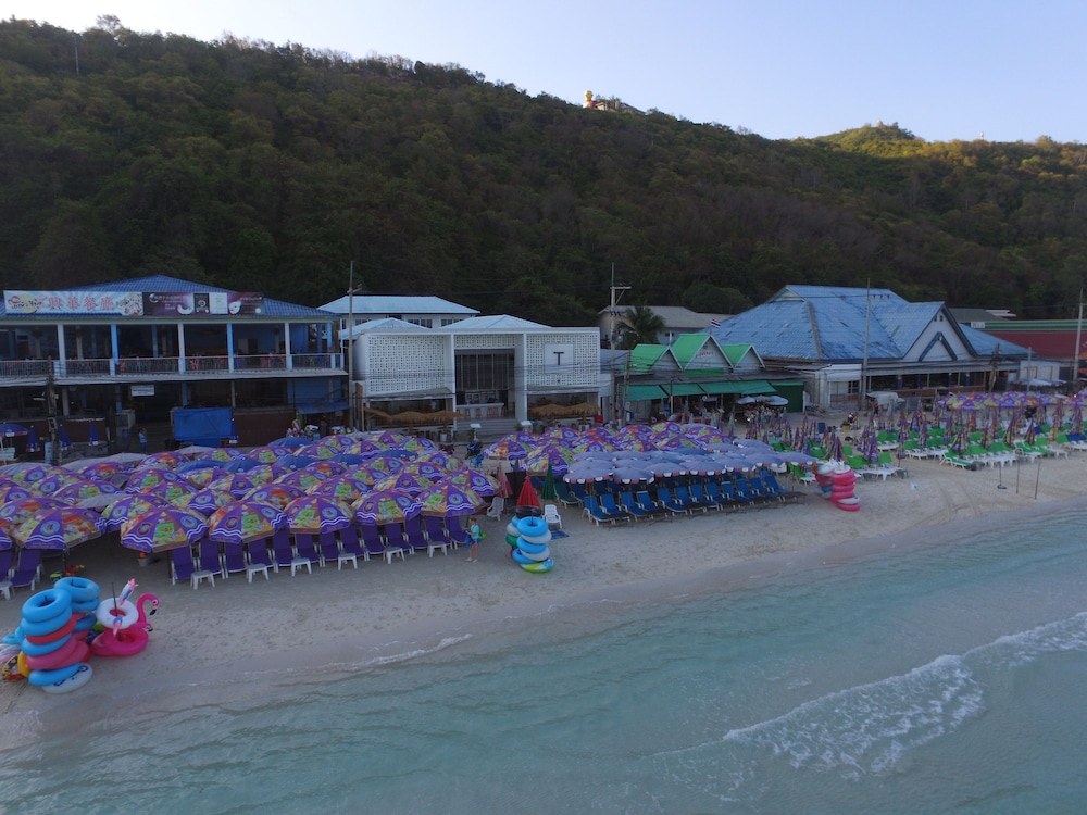 Tawaen Beach Resort 28/31