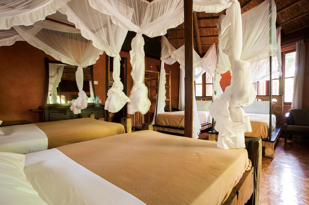 SELOUS KINGA LODGE 12/48