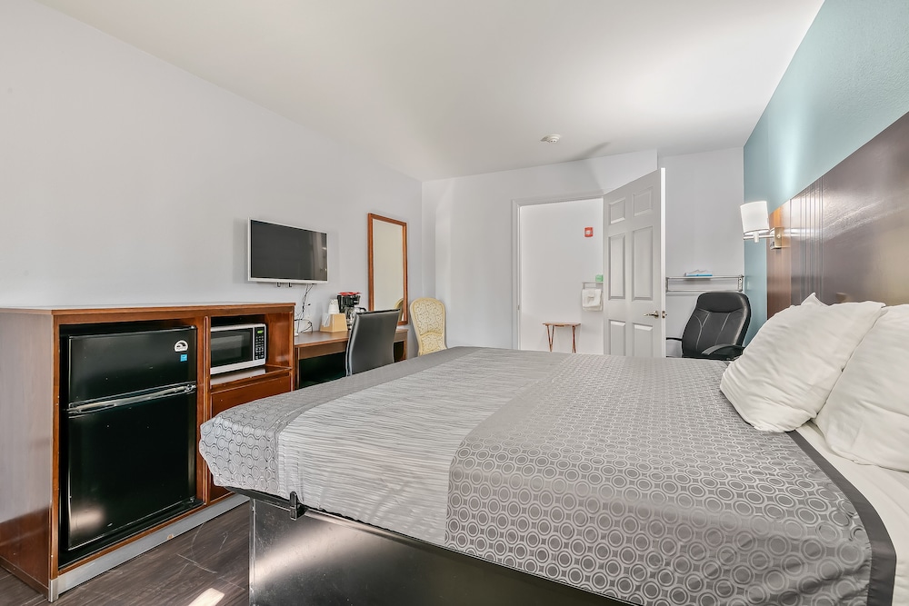 STANDARD, SINGLE, KING BED, ACCESSIBLE