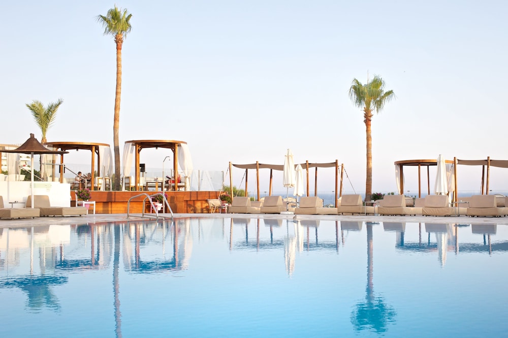 Napa Mermaid Hotel Suites 89/90