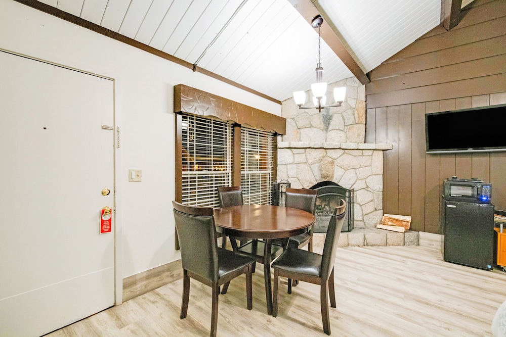 Arrowhead Tree Top Lodge 30/50