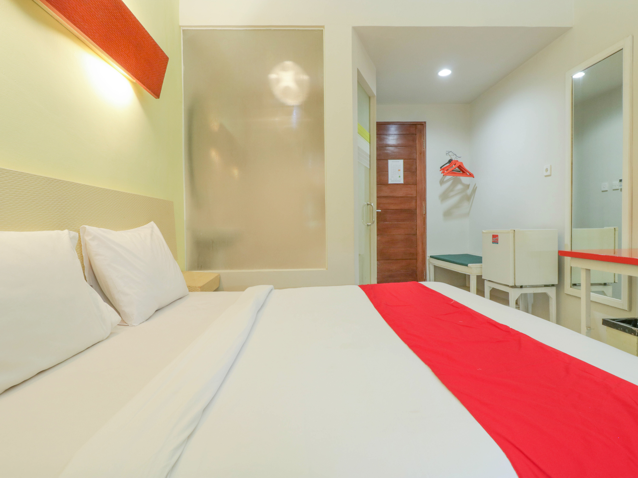 Oyo Flagship 2253 The Sunrise Sanur (Ex. Oyo 2253 The Sunrise Sanur) 24/56