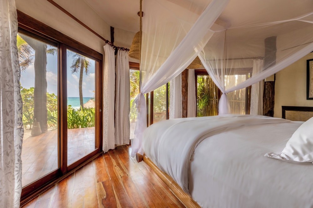 Encantada Tulum 12/50