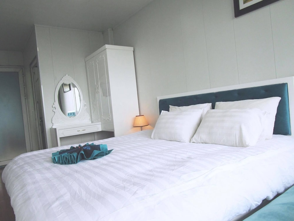 STANDARD, DOUBLE BED