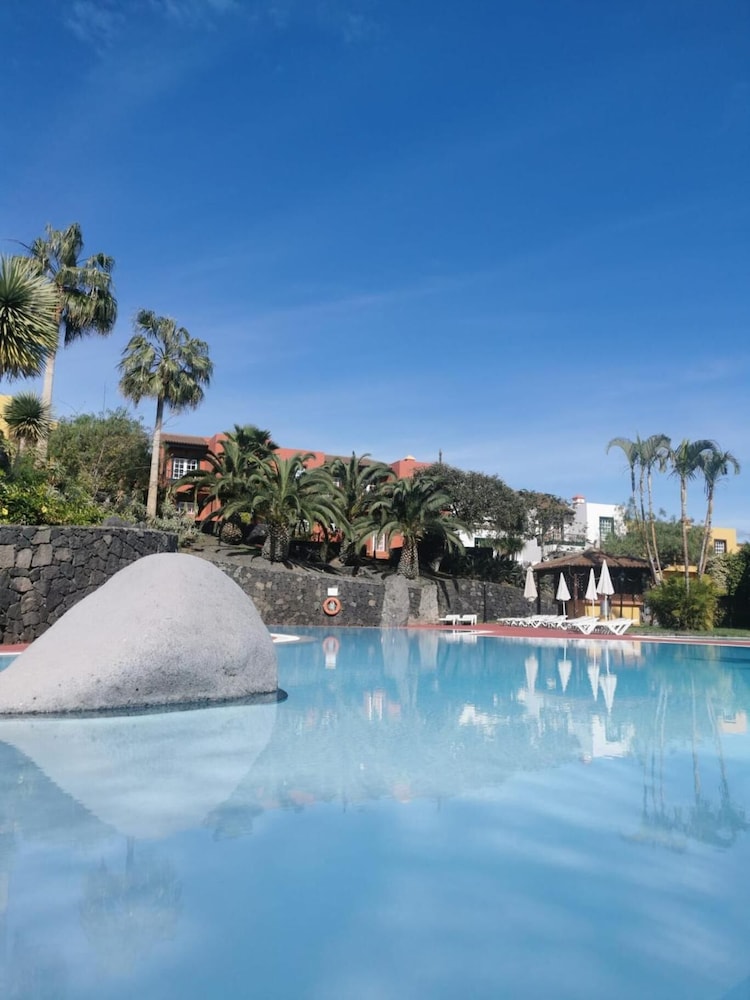 Apartamentos Oasis San Antonio 2/53