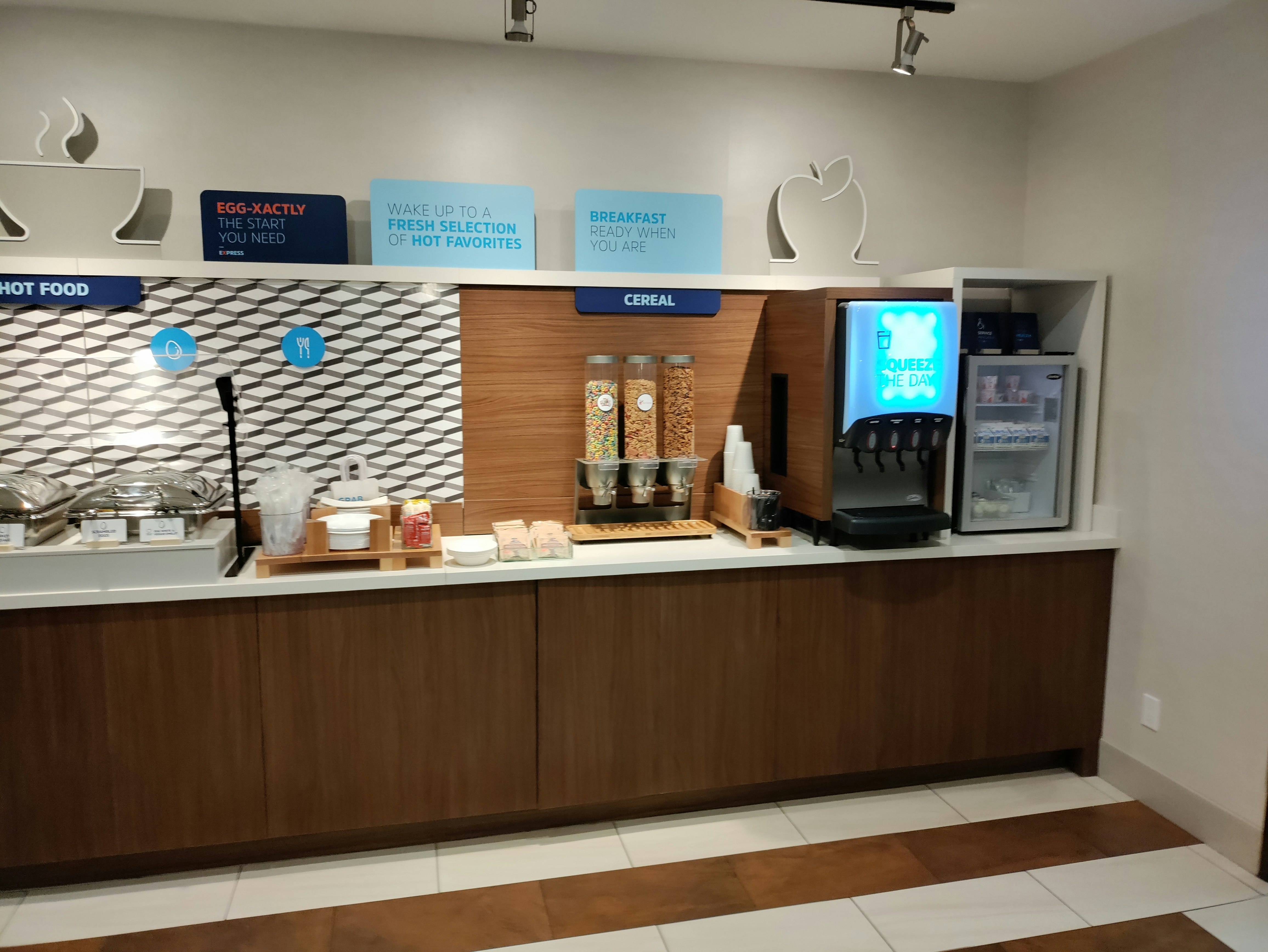 HOLIDAY INN EXPRESS NEWBERG - WINE COUNTRY 6/60