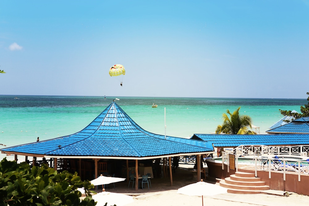 Negril Tree House Resort 2/69