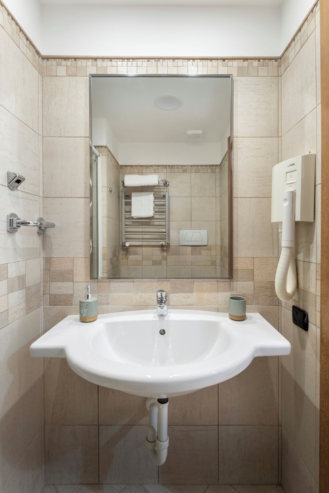 Hotel Moscatello 48/56