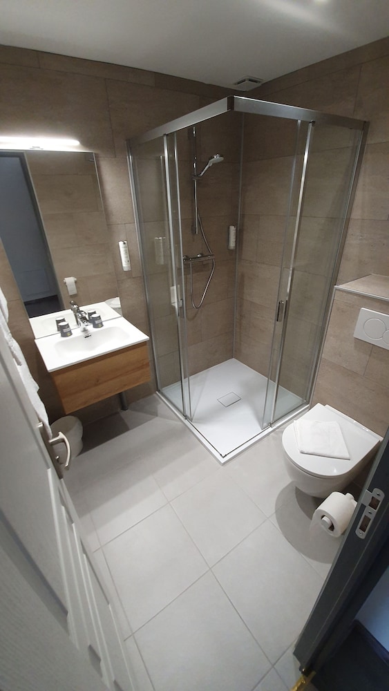 Logis Hotel Les Pasteliers 35/36