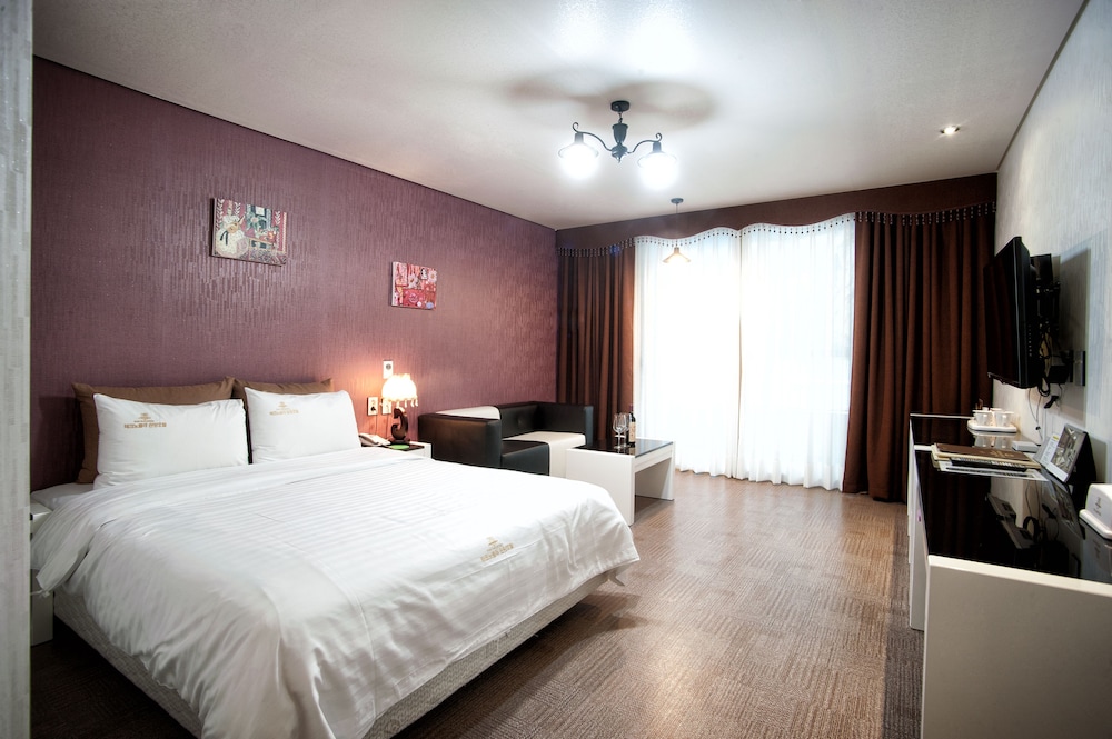 SUPERIOR, DOUBLE BED