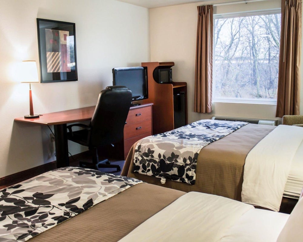 Quality Inn & Suites Chambersburg Northeast 4/47