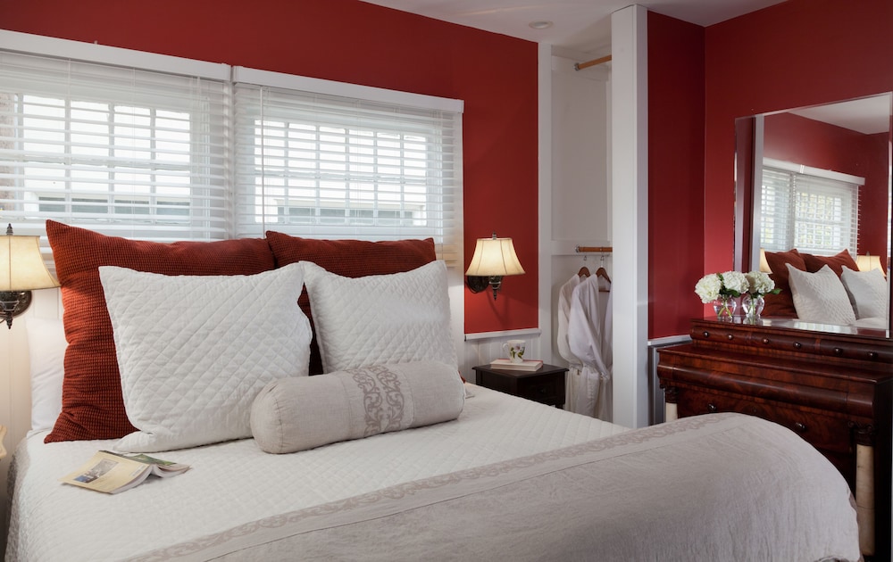 Azalea Inn and Villas 20/71