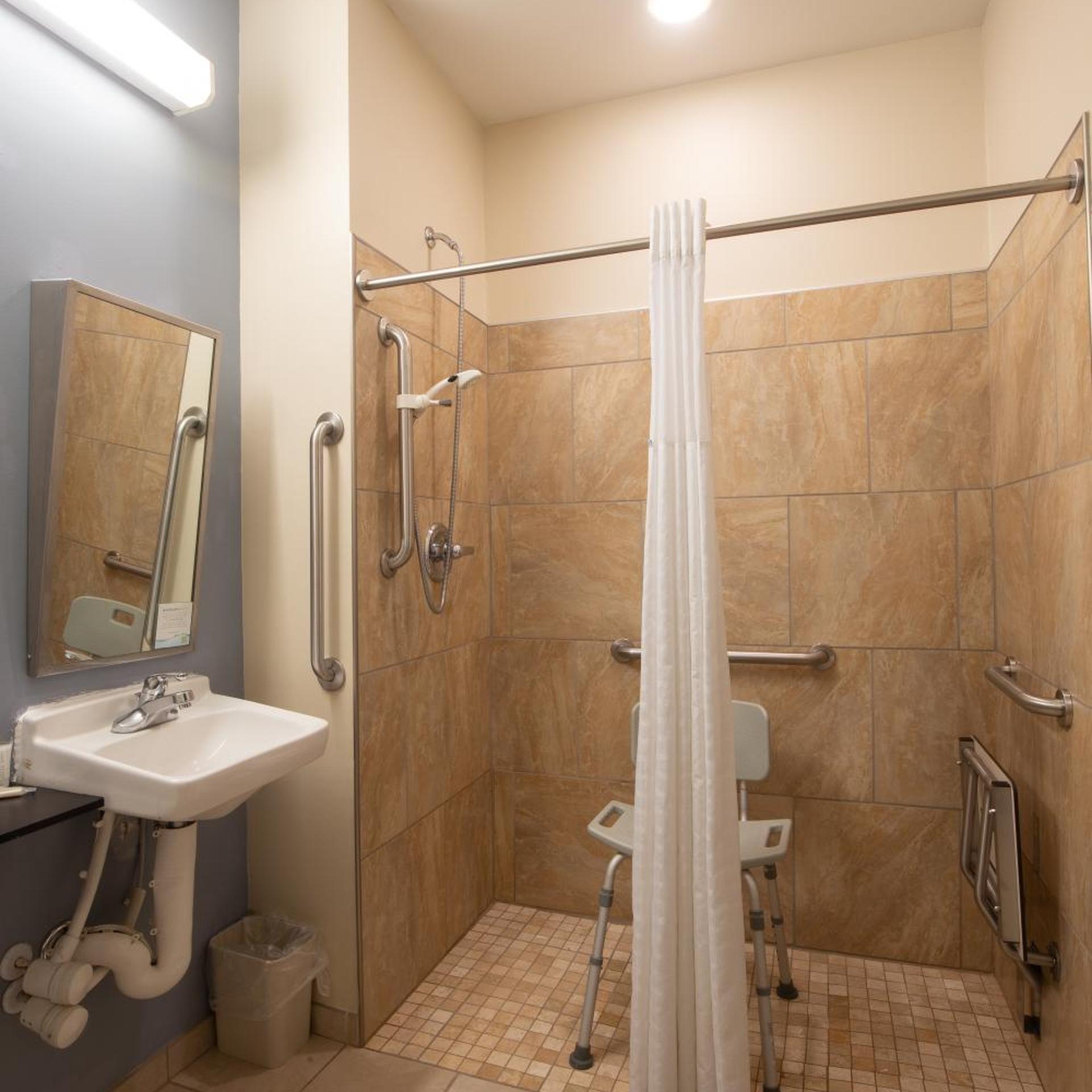 جناح سوبيريور بسرير كوين لذوي الإعاقة، Microtel Inn & Suites By Wyndham Waynesburg 9/10