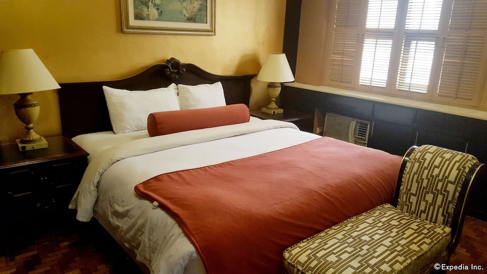 Lourdes Family Suites Makati powered by Cocotel 8/41