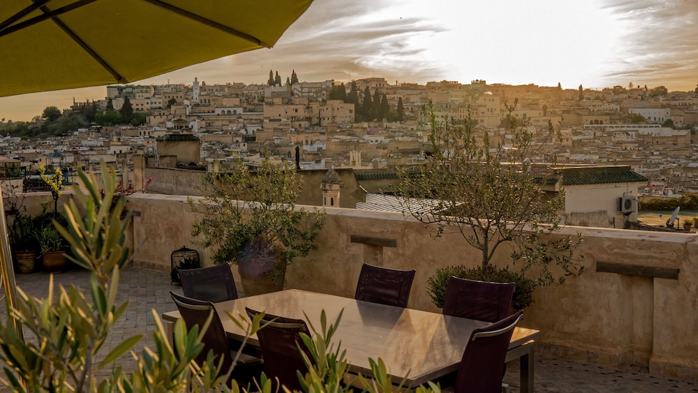 Karawan Riad 37/45