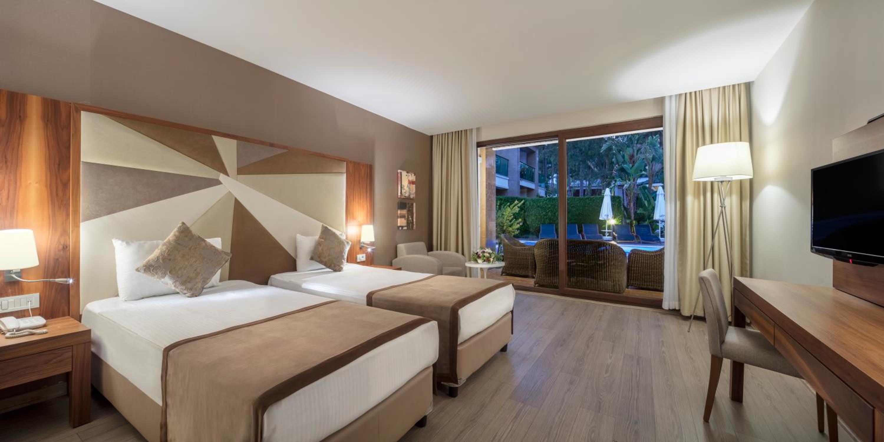Lagoon, Deluxe, Family, Suite