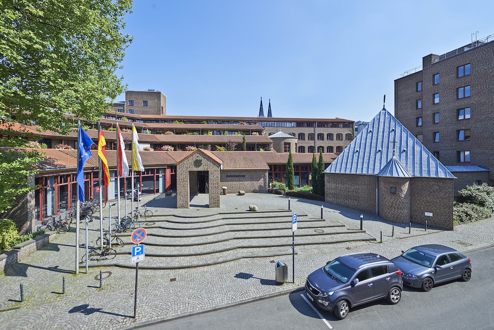 Maternushaus 4/44