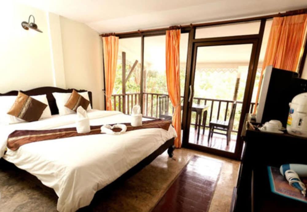 CHANG CLIFF RESORT 38/70