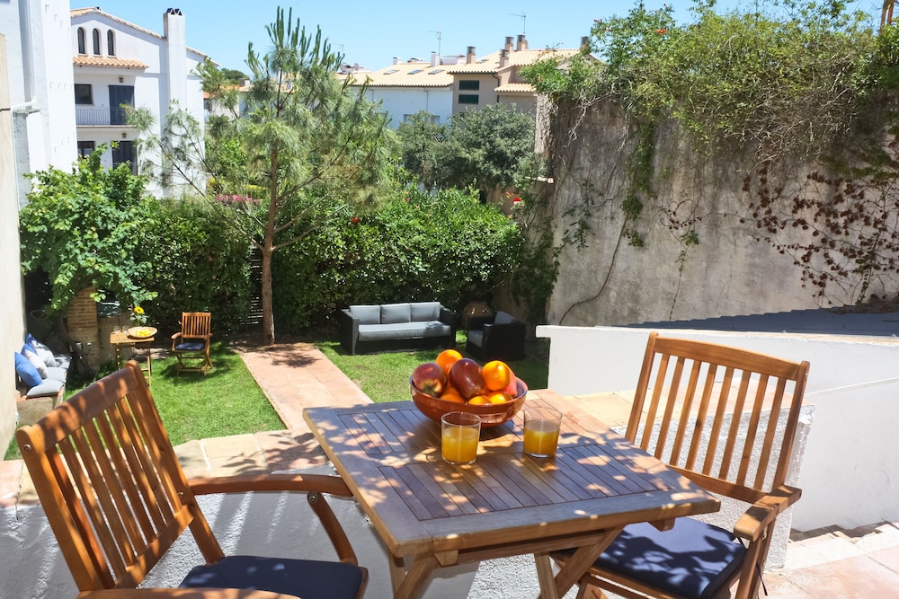 Casa Calella B and B 32/49