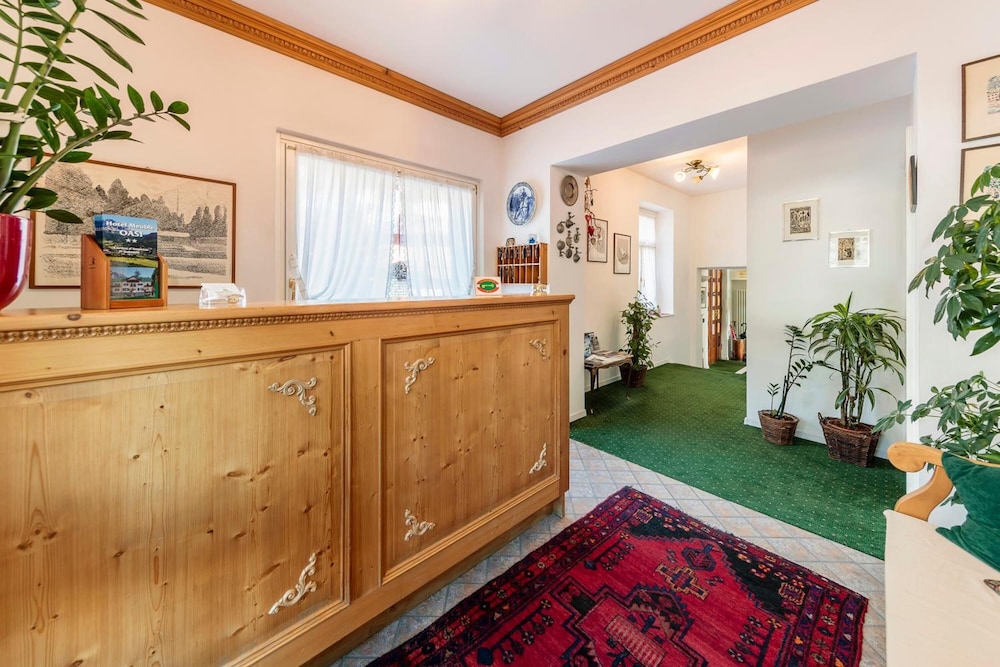 Hotel Oasi 7/50