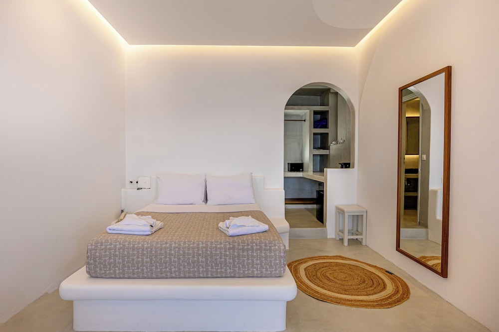 ILIOPERATO TRADITIONAL APARTMENTS 12/50