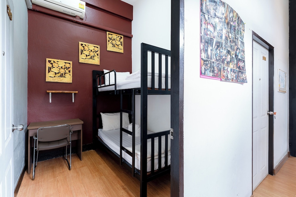 Ashi Hostel 60/73