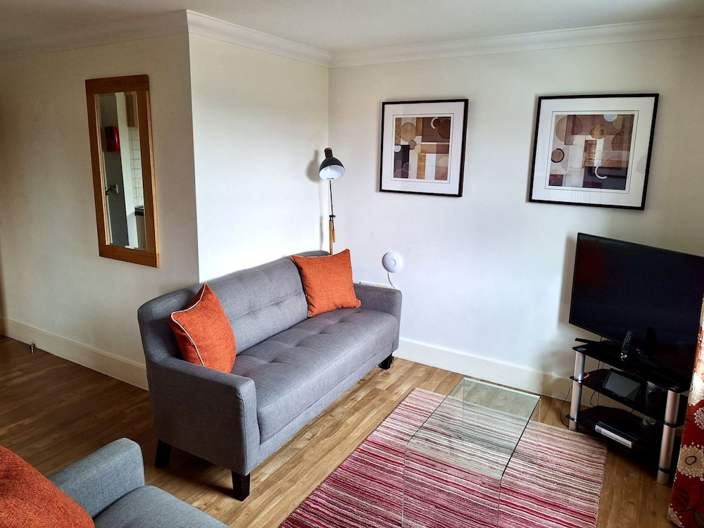 Eden House 32/50