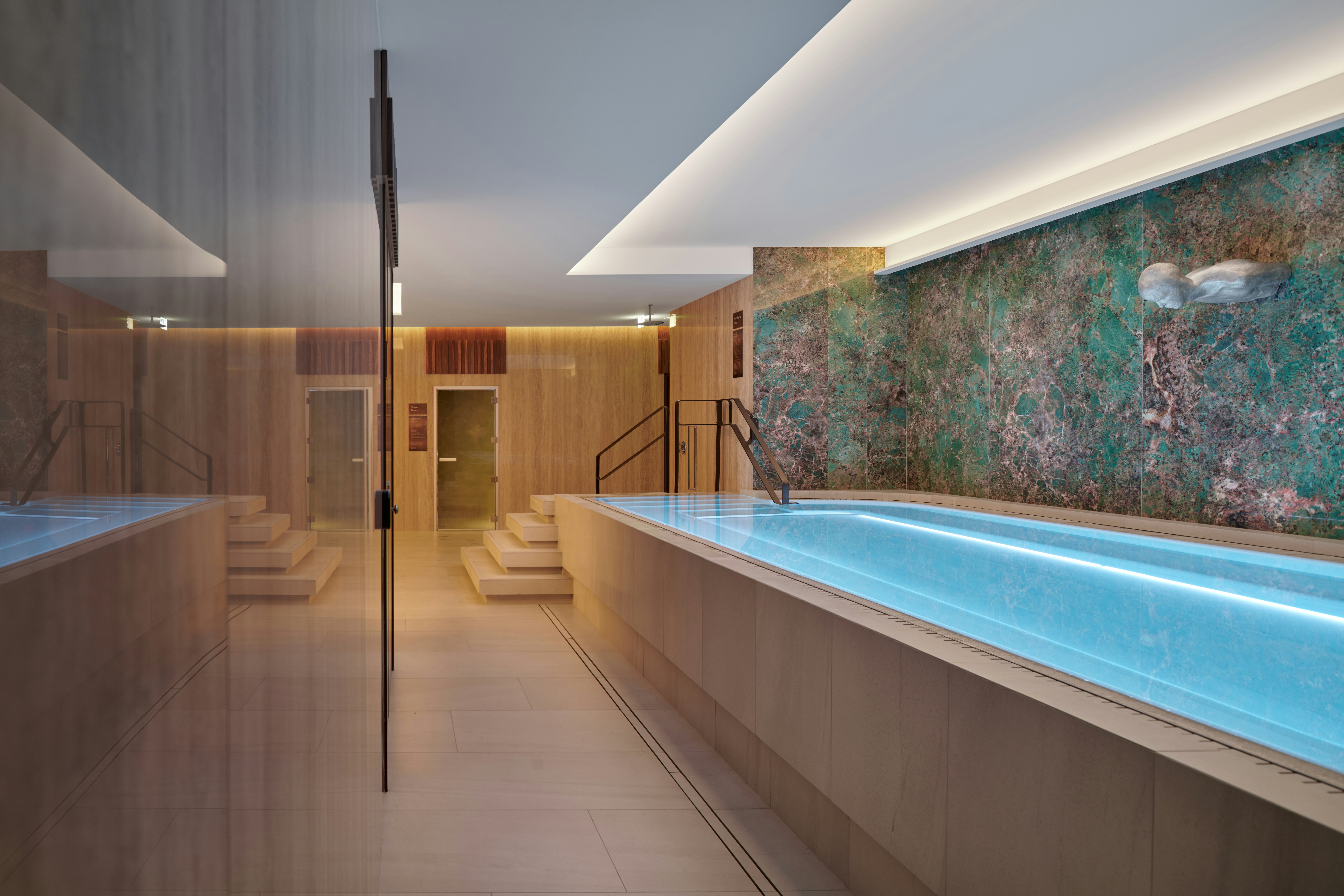 Iceland Parliament Hotel, Curio Collection by Hilton 9/31
