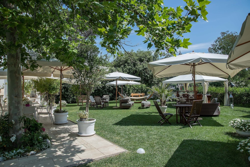 Il San Francesco Charming Hotel 60/63