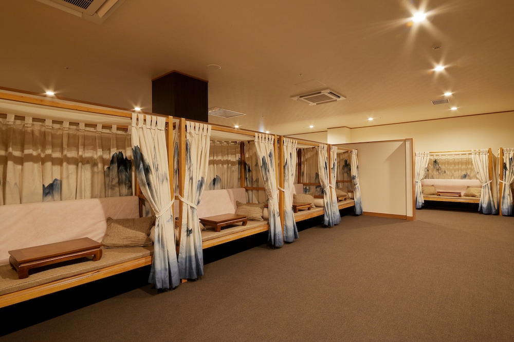 International Resort Hotel Yurakujo 37/50