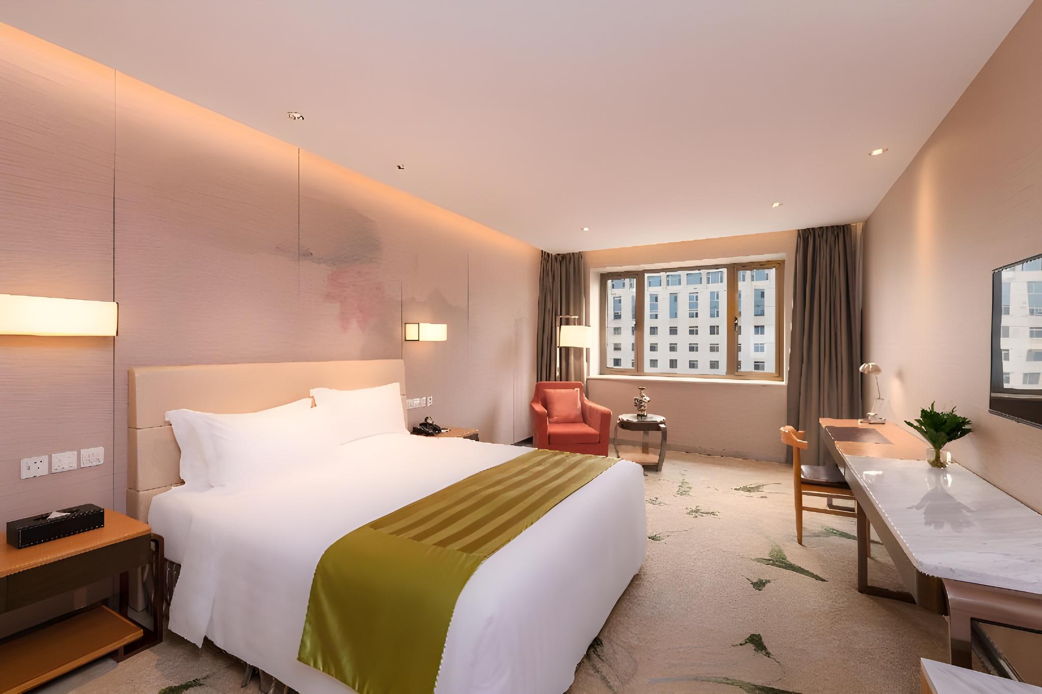 Business, King Bed