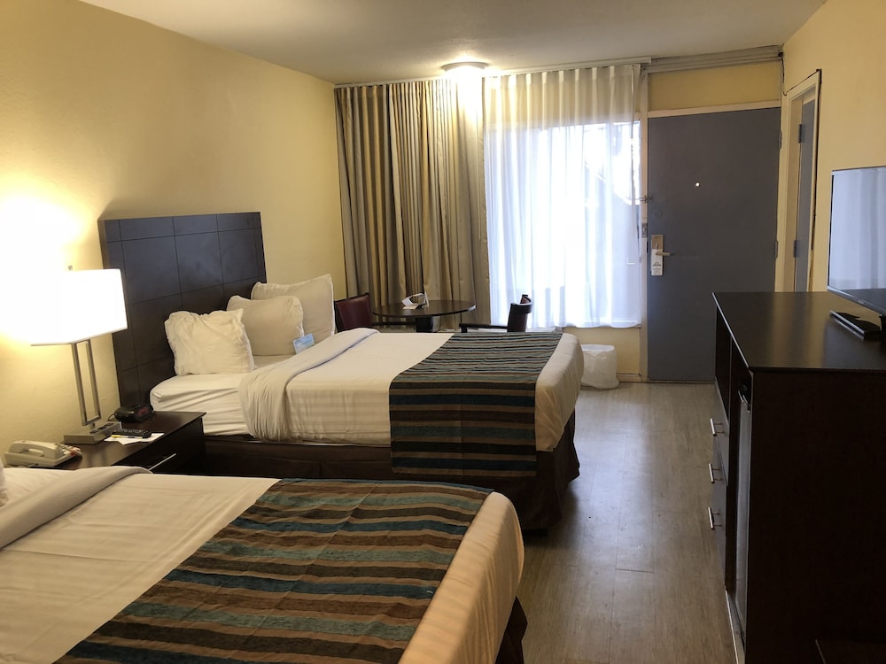 Days Inn by Wyndham Natchez 13/32