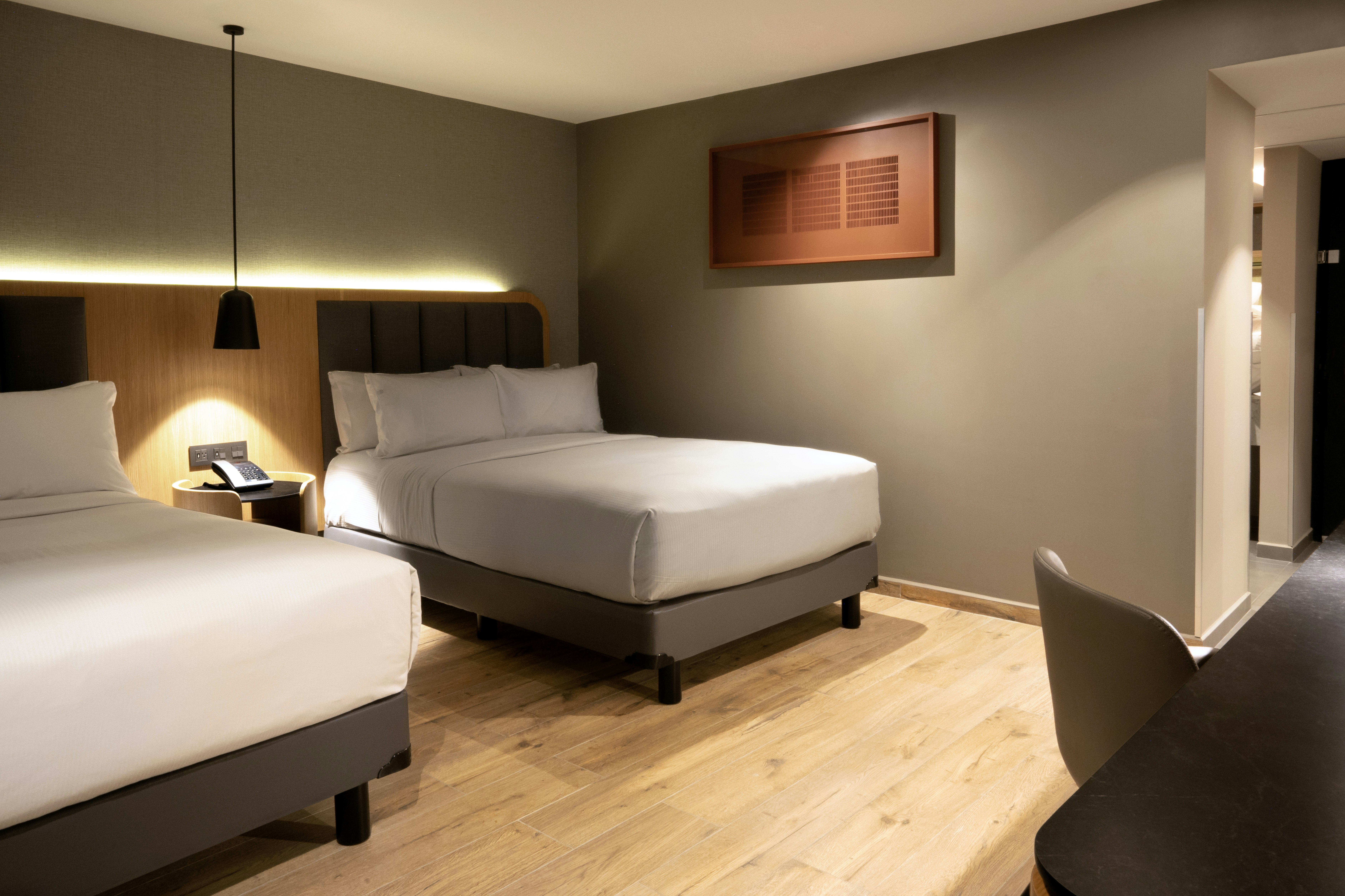 Deluxe, 2 Double beds