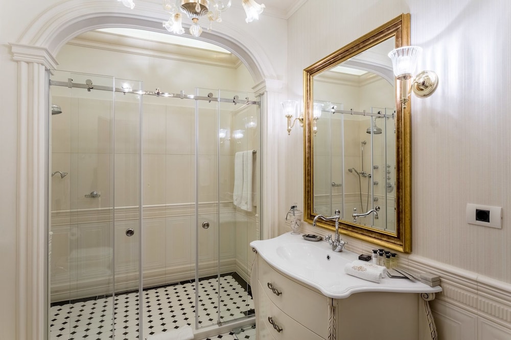 Suter Palace Boutique Hotel 69/69