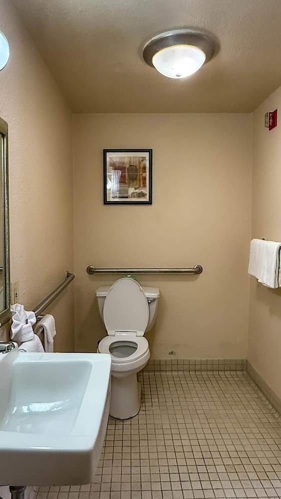 Motel 6 Atlanta Smyrna / Ballpark 60/60