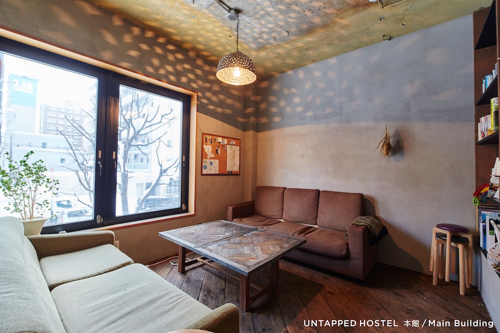 Untapped Hostel 40/57