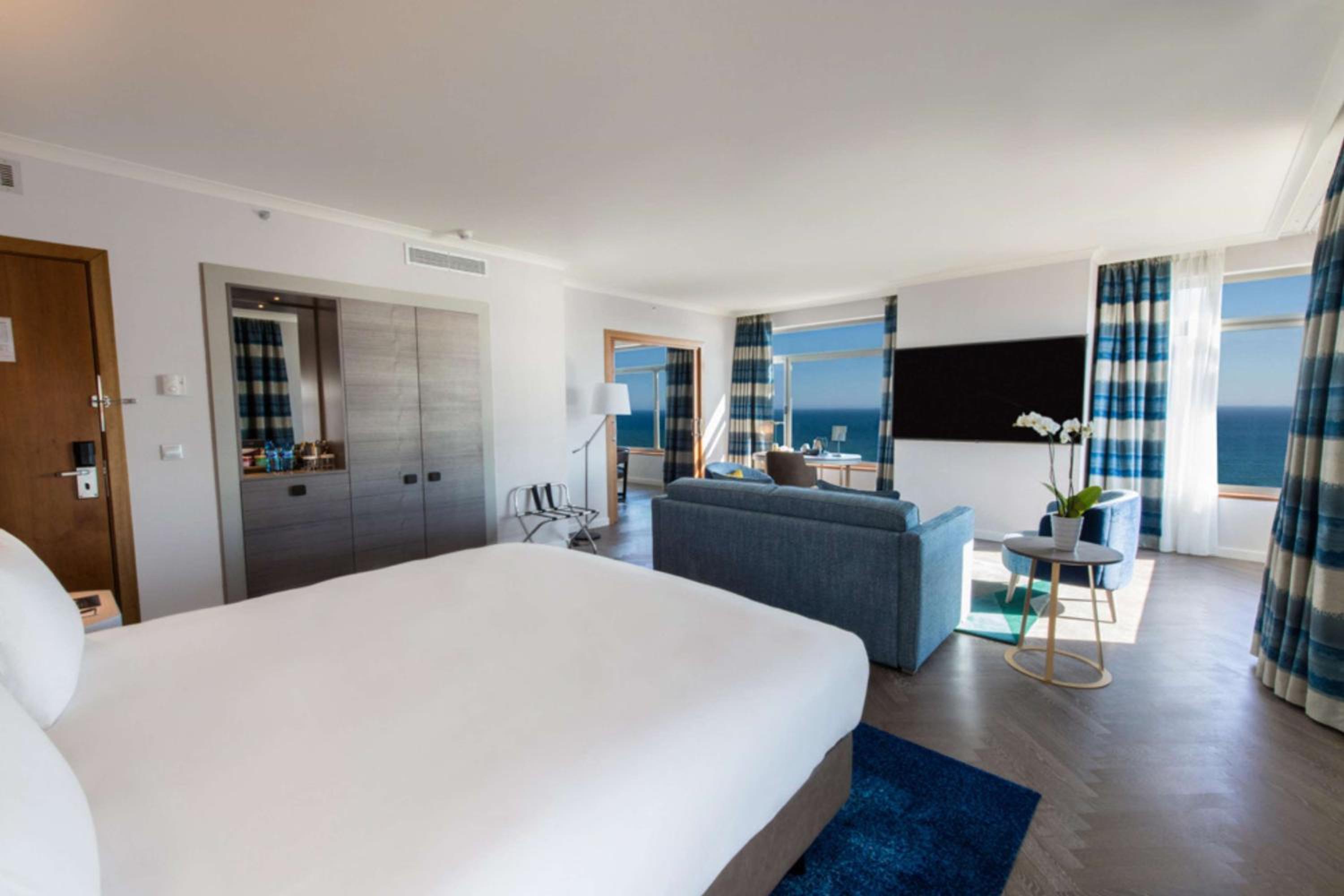 PANORAMA, SUITE