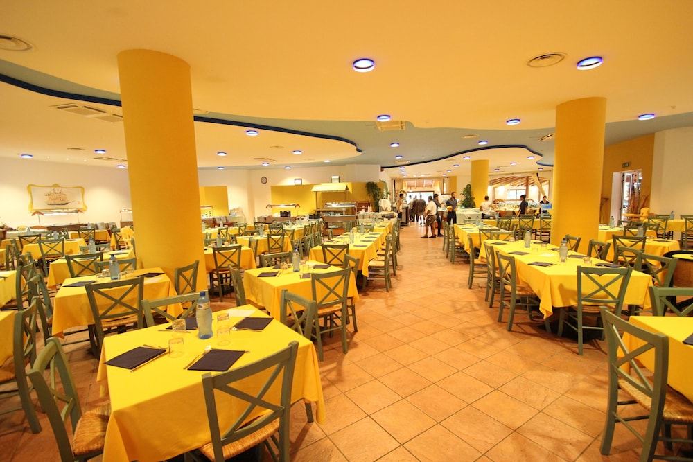NICOTERA BEACH VILLAGE 40/66