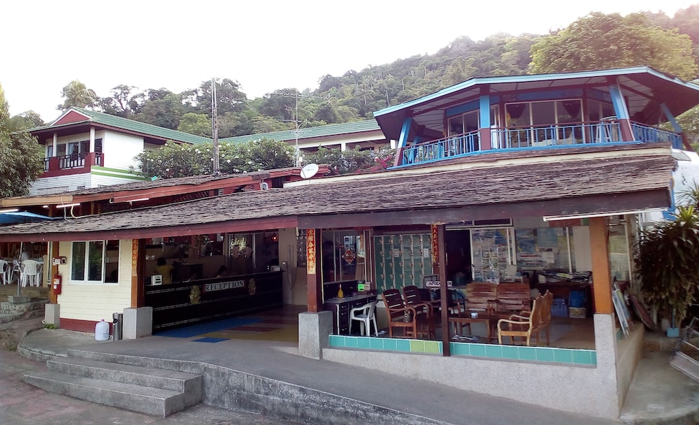 Phi Phi Viewpoint Resort 4/65