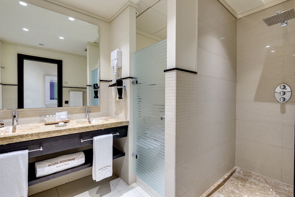 Royal Hideaway Sancti Petri A Member of Barcelo Hotel Group 72/72