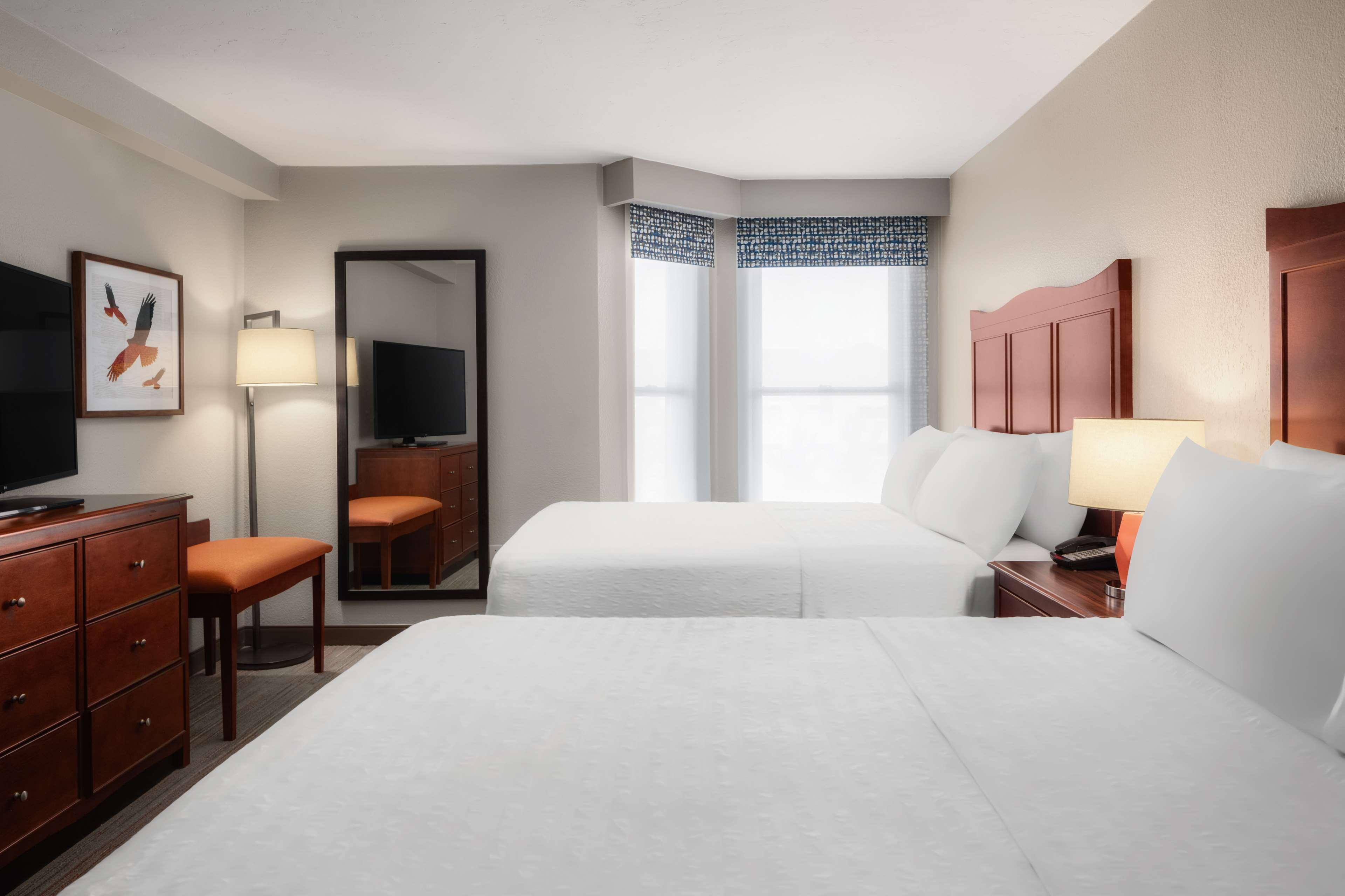 1 BEDROOM, SUITE, 2 QUEEN BEDS, PATIO, KITCHEN