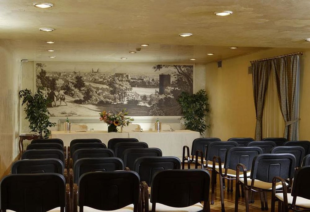 Hotel De La Ville 38/40