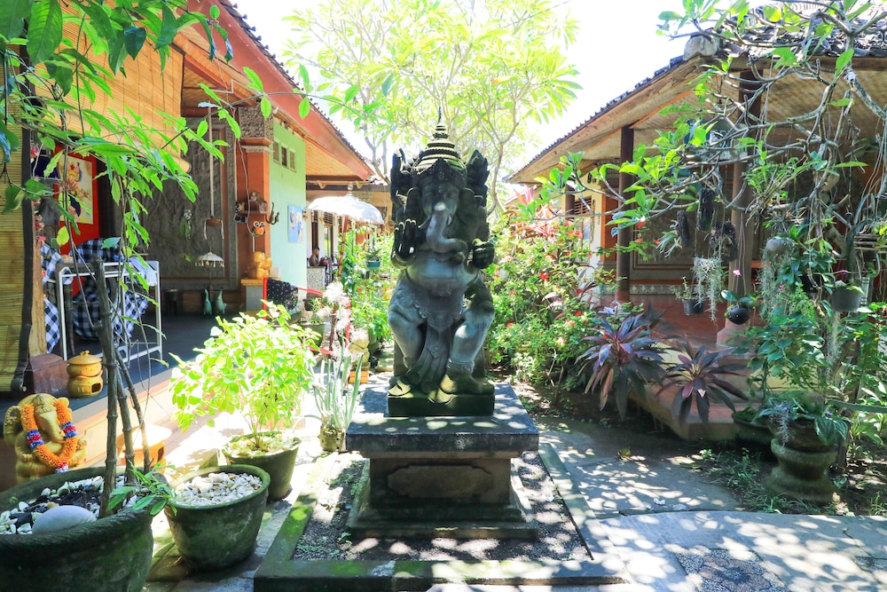 Mertha Jati Hotel photo2