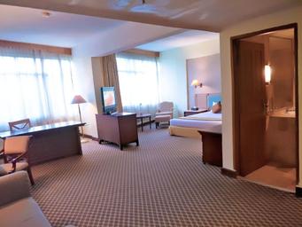 Nida Rooms Purna Mtq 11/17