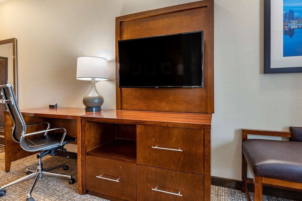Comfort Suites Columbus Airport 34/43