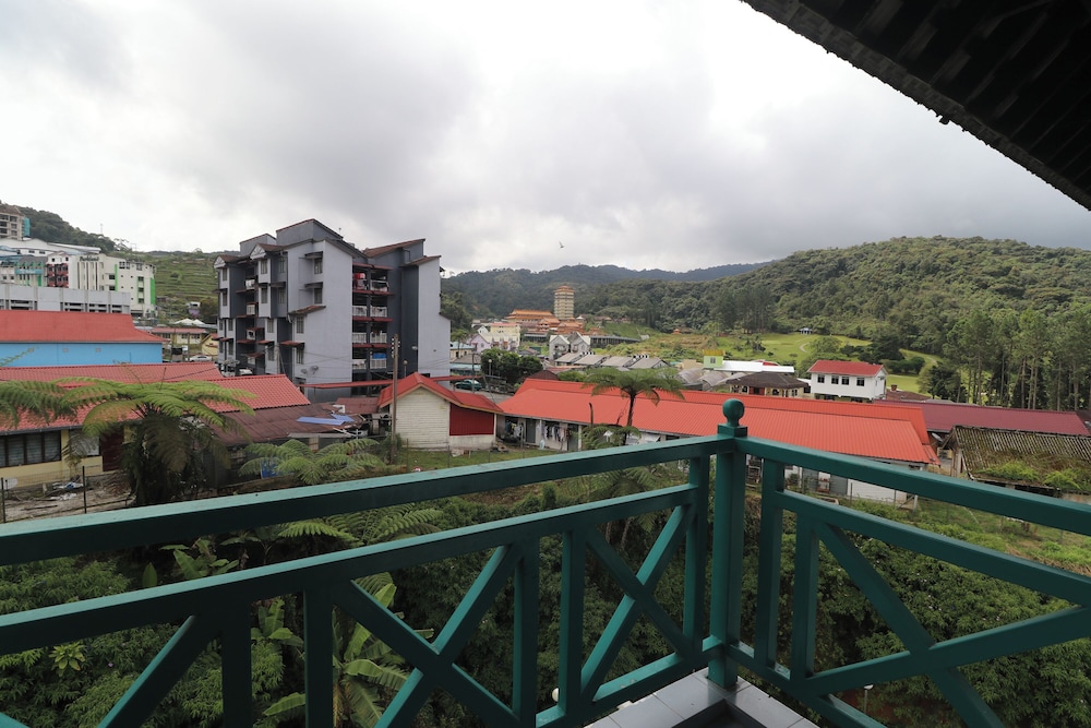 Iris House Hotel 60/65